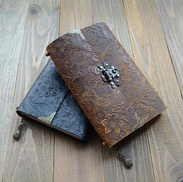 Vintage retro Flower Carved Leather Notebook Notepad Journal Handmade Antique Daily Writing Notebooks Men Women stationery Gifts