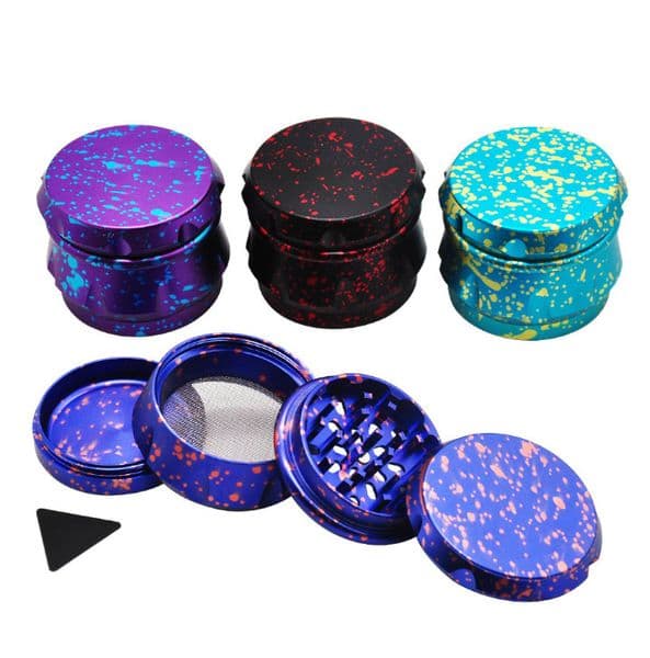 The latest aviation material aluminum smoke breaker 63X48MM size four bright colors metal smoke grinder Support customized logo