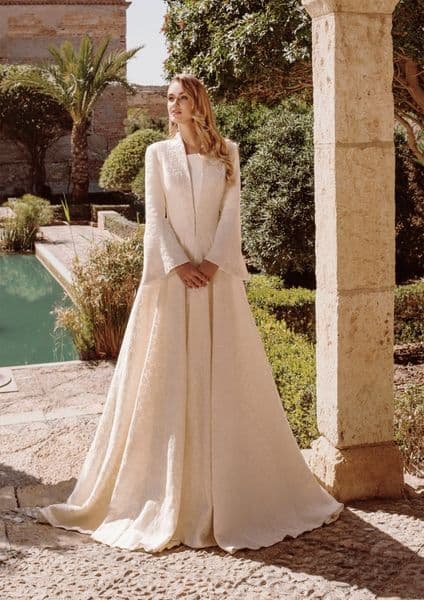 Wedding Dresses Sheath Column Long Sleeve Bridal Gown with Jacket Cape Appliques Petites Plus Size Custom Made