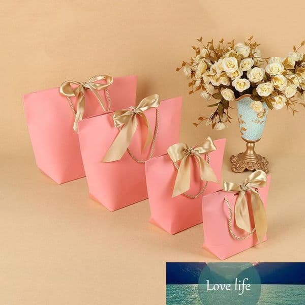 3 Colors Paper Gift Bag Boutique Clothes Packaging Bags with Ribbon and Handle Cardboard Package Shopping Bags for Celebration Present Wrap