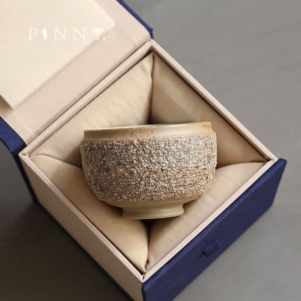 PINNY Japanese Style Crude Pottery Master Cup Hand Made Ceramic Tea Bowl Retro Heat Resistant Teacups Natural Ore LJ200821