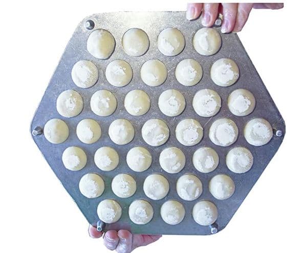 Ravioli pelmeni Maker Dumplings Mold Metal Mold Cutter Kitchen Tool Cookwear 37 Holes