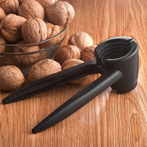 Creative Stainless Steel Quick Walnuts Cracker Sheller Nut Opener Clip Nuts Crusher Open Fruit Shell Practical Kitchen Tools 201201
