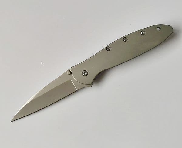 Speical Offer 1660 Assisted Open Flipper Folding Knife knife 8Cr13Mov Titanium Blade Stainless Steel Handle With Original Retail Box