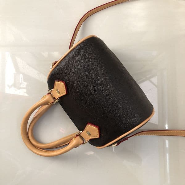 Ladies fashion shoulder bag high quality leather messenger bag ladies mini handbag fashion leather Paris old flower bag factory production discount