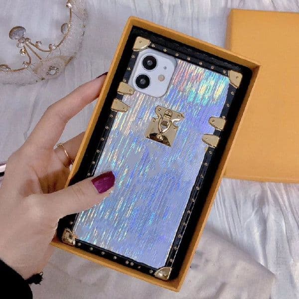 Fashion Deluxe Phone Cases for iphone 17 Series 16 16pro 11 12 13 14 15 pro max Gold Stamping Letters Flower Leather Cellphone Cover