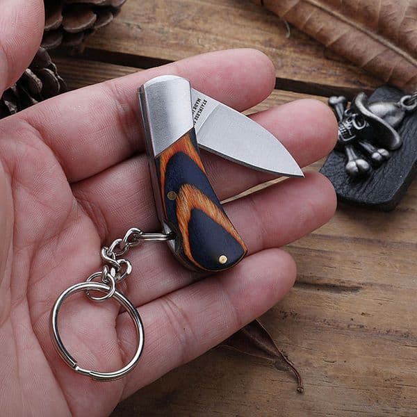 Stainless Steel Unboxing Mini Knife Sharp Portable Folding Small Blade Keychain Hanging Outdoor Camping Knifes