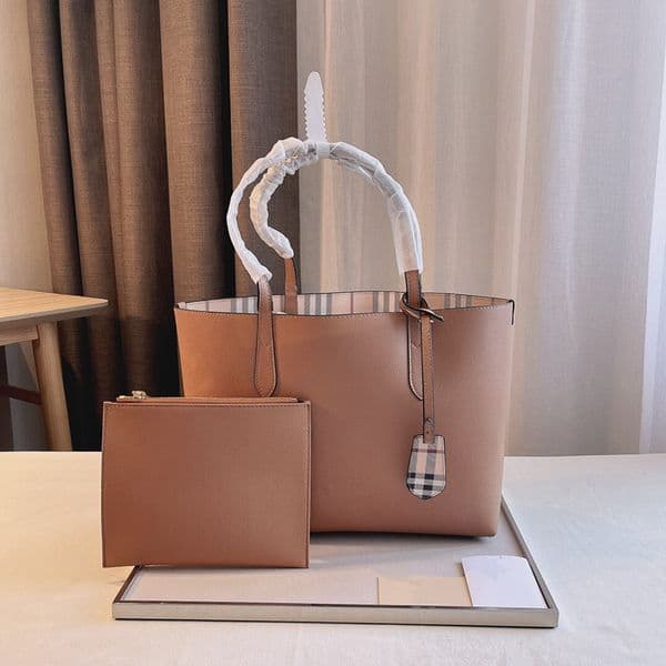 Large capacity ladies shoulder bag 2021 shopping luxury handbag wholesale and retail high-quality high-end backpack price concessions factory sales