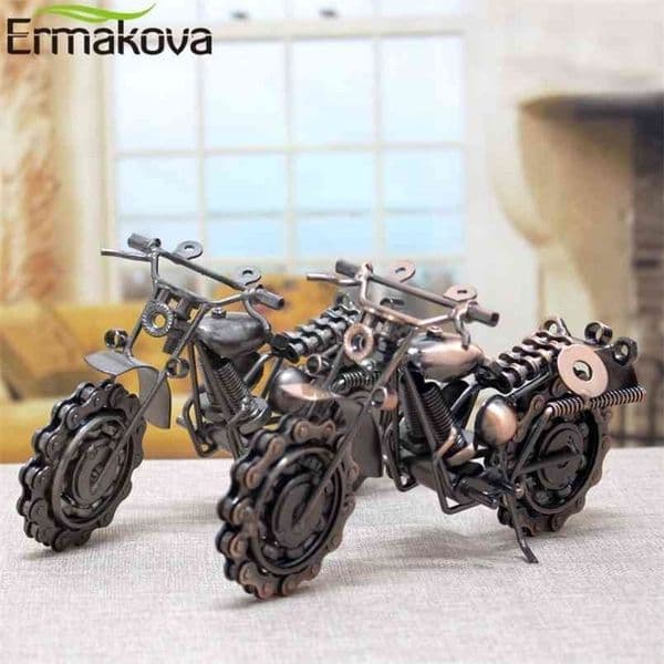 ERMAKOVA 21cm Vintage Motorcycle Model Retro Motor Figurine Iron Motorbike Prop Handmade Boy Gift Kid Toy Home Office Decor 210924