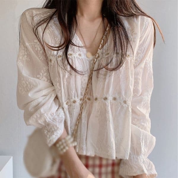 Chic Hollow V-neck Blouse Korean Fashion Flower Blouses Women Spring Autumn Long Sleeve Shirt Tops 210317