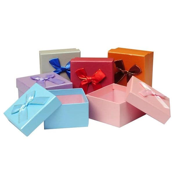 2022 new jewelry boxes Gift box gift boxes wedding favors top quality gift box with bow 9 * 9* 5 cm