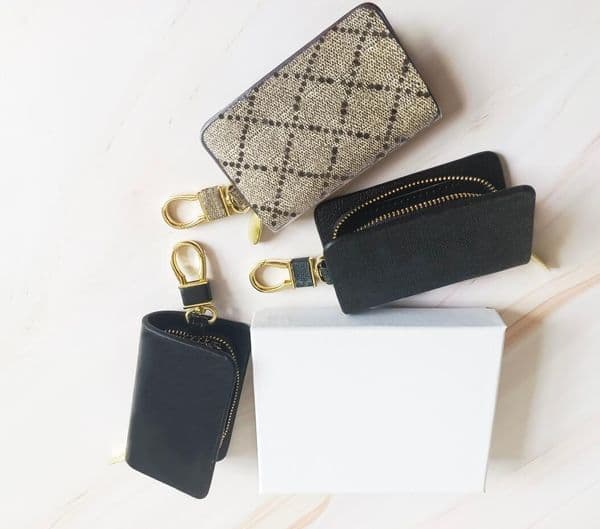 Keychains Lanyards Latest Key chiain Wallet for Women Men Designer Keychain Holder Brand Coin Purse pochette Ladies Bag