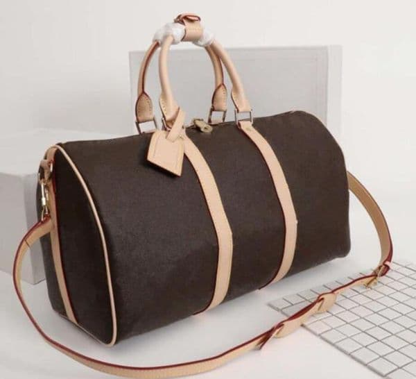 Man Women Luxurys Designers Bags 5A Designer Handbags Sport Outdoor Duffel Bags Large Dapacity Top Quality Travel Bag