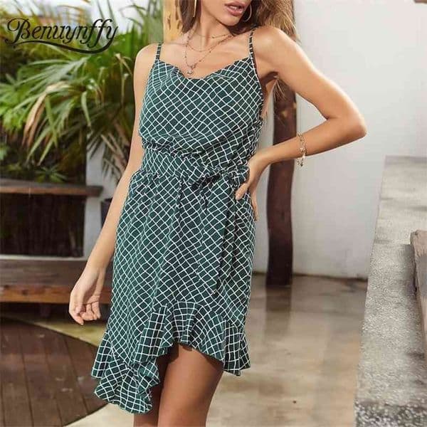 Grid Print Ruffle Hem Spaghetti Strap Dresses Women Backless Sexy Plaid Sleeveless Beach Summer Cami Dress with Belt 210510