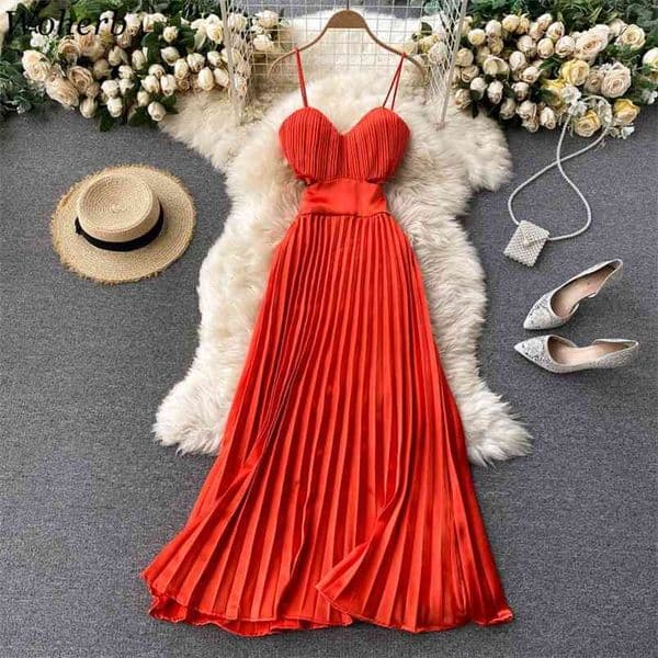 Elegant Sleeveless Strapless Maxi Dress Women Sexy Waist Hollow Out Spaghetti Dresses Summer Pleated Vestidos 210519