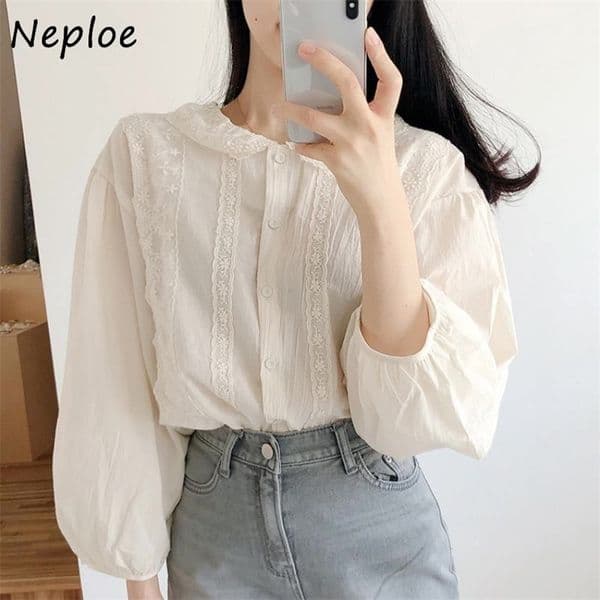 Doll Collar Long Sleeve Single Breast Blouse Women Work Style Ol Solid Blusas Spring Lace Hook Flower Shirt 210422Z