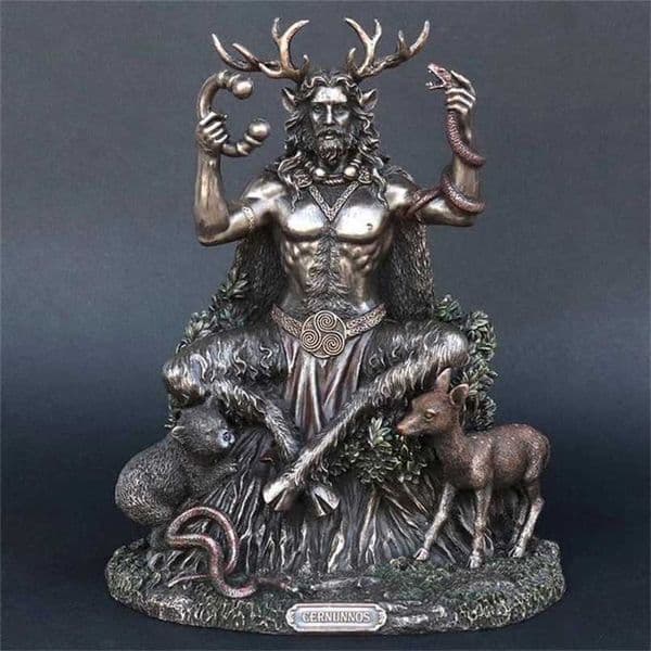 Resin Statues Cernunnos Sitting Sculpture Celtic God Figure Underworld For Home Garden Decoration 211108