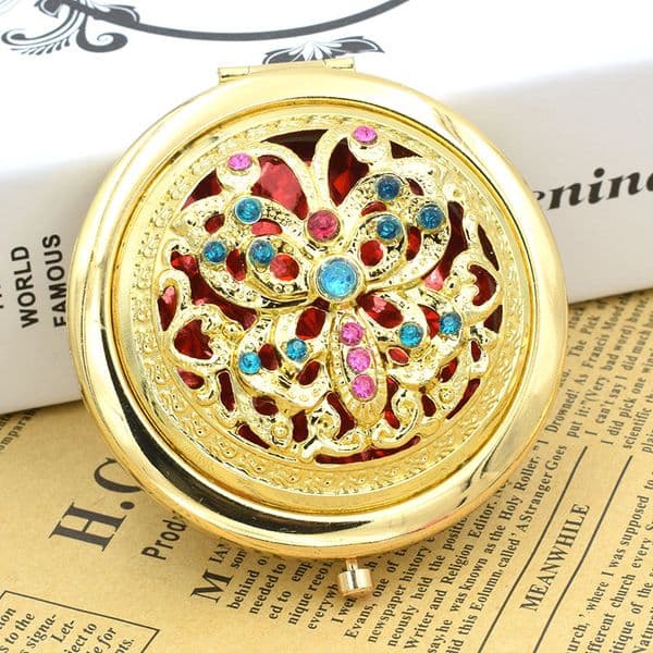 2026 New Chic Retro Gold Metal Pocket Mirror Compact Cosmetic Vintage Mirrors Golden Crystal Portable Makeup Vanity Beauty Tools Free Shippi