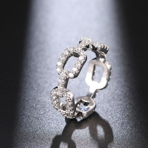 Hot Fashion Luxury Designer Band Rings for Women Silver Shine Crystal Ring Party Wedding Jewelry with CZ Bling Diamond Stone13