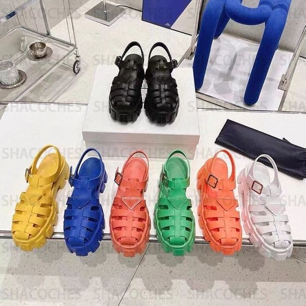 women sandals shoes womens for sandal luxuries Designer platform Monolith beach shoe Comfortable leisure foam rubber white black red sneakers [Triangle logo] X8Qa#