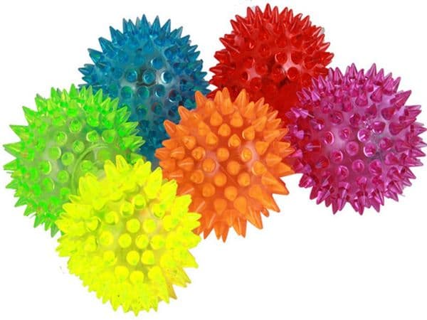 100pcs/lot Fast shipping Dog Cat Pet LED Squeak toy Rubber Chewing Bell Ball whistle ball Hedgehog Fun Toys