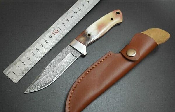 Excellent quality Damascus hunting knife Cow horn Handle 58HRC folding knife Blade Outdoor camping hiking survival straight knifes knives Collectable