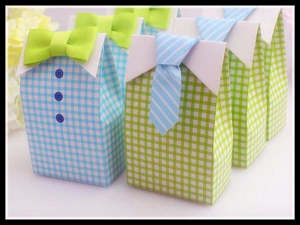 Wholesale- 20pcs Man Blue Green Bow Tie Birthday Boy Baby Shower Favor Candy Treat Bag Wedding Favors Candy Box gift Bags