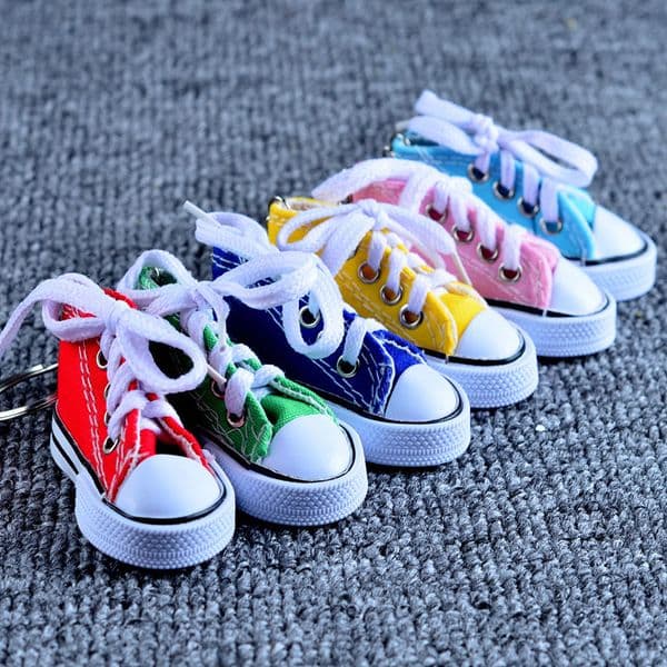 12pcs/Lot 3D Novelty Canvas Sneaker Tennis Shoe Keychain Key Chain Party Jewelry Keyring for Men And Women