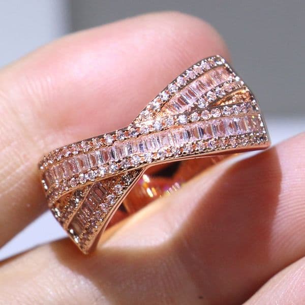 Lots of Stock Stunning Luxury Jewelry 925 Sterling Silver&Rose Gold Fill Princess Cut Pave 5A CZ Diamond Women Wedding Cross Band Ring Gift