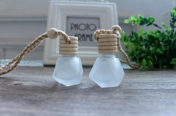 Wholesale 6Ml Diamond Shape Frosted Glass Pendant Empty Bottle Car Hanging Perfume Bottle Fast Shipping Sn4023 B2