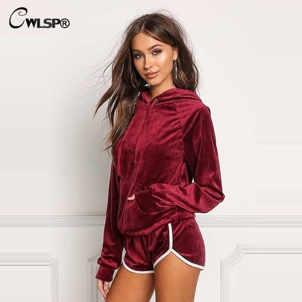 Cwlsp Autumn Velvet Hoodie Sweatshirt Plus Shorts Women Two Pieces Set Long Sleeve Pullovers Pockets Short Pants Suit Tracksuits J190426