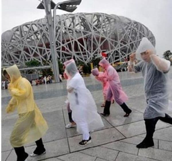 Fashion One-Time Raincoat Hot PE Raincoats Disposable Poncho Rainwear Travel Coat Rain Wear Gd18 12545