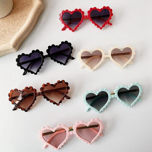 Sunglasses Heart Plastic Pink Sun Girls UV400 Eyeglasses Boys Beach Glasses Fashion Kids Accessoris 6 Colors DW5312 Z260304
