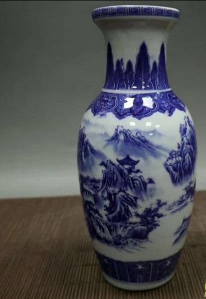 Antique porcelain collection Jingdezhen blue and white landscape pattern porcelain vase decoration Antique home crafts decoration