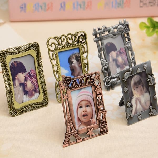 50pcs/lot Vintage 2 inch Photo Frame DIY Home Decor Retro Metal Wedding Party Children Pictures Frames Gift Keychain frames