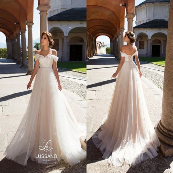 Castle Simple Elegant Light Champagne Beach Wedding Dresses Off Shoulder Lace Appliques Corset Back Bridal Gowns Custom Made