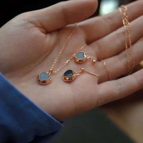 Retro classic black heart-shaped gemstone jewelry sets for women simple design small earrings New in glossy round necklace