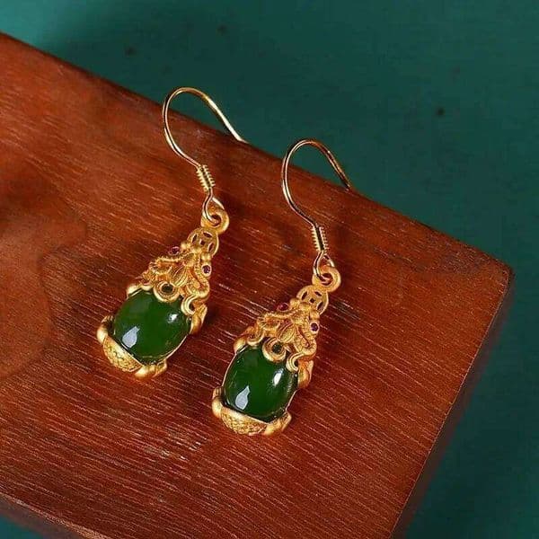 2021 autumn original new ancient gold craftsmanship inlaid natural Hetian jade brave green earrings exquisite ladies jewelry