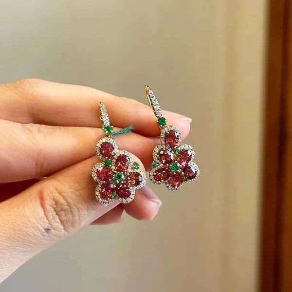 Silver 925 Inlaid dazzling pastoral style showy Red gem Flower earrings for women Small Exquisite Sweet Earings Wedding Jewelry