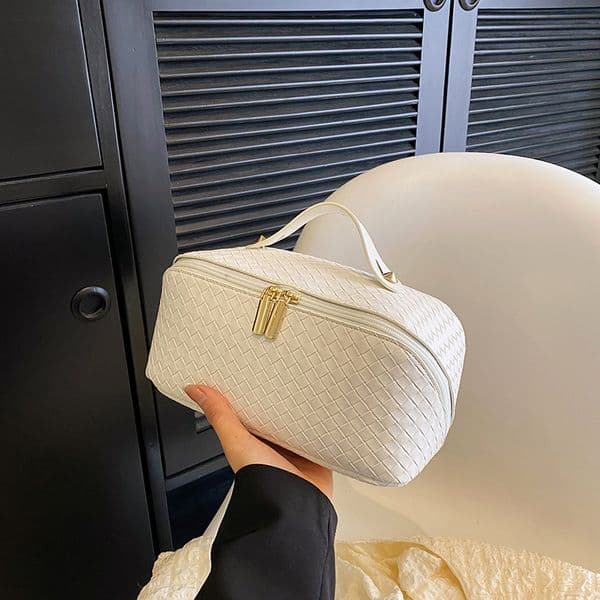 2026s New style woven pattern makeup bag for women large capacity portable high-end super popular travel makeup and toiletries storage bag