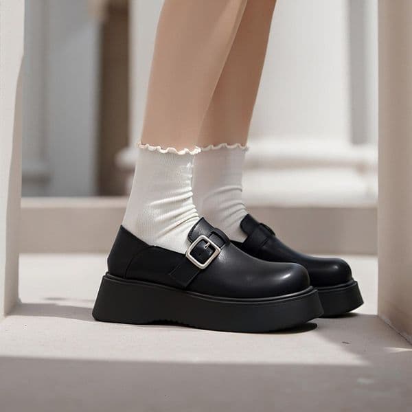 Internet Celebrity Hot Selling Retro Belt Buckle Versatile Small Leather Shoes Women Spring New British Style Thick Soled Height Increasing Loafers Outdoor Shoes