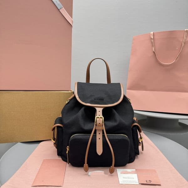26 new canvas backpacks full of retro artistic atmosphere