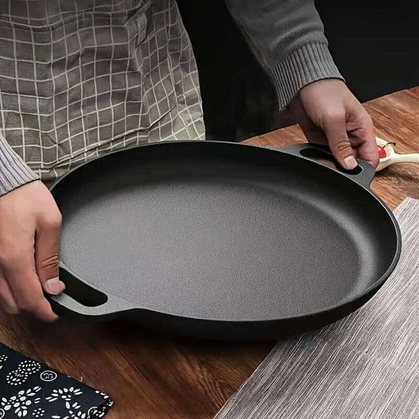 2025lti-pose Cast Iron Frying Pan Non-Stick Skillet Stove u0026 Outdoor CookingLightweight Round Griddle for Home Kitchen 26H0104 Y260522