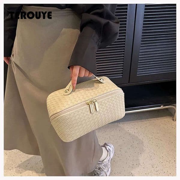 Cosmetic Bags Tote New Woven Pattern Makeup Retro Underarm Luxury Handbag Fashion Handbags Large Capacity Handheld Storage Bag TEROUYE