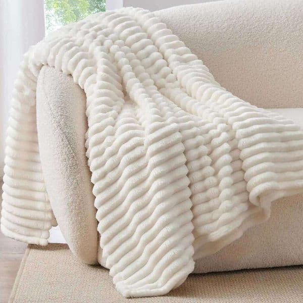 ROSEKIND 3 Size Bed, 300GSM Soft & Warm Fleece Blanket, Decorative and Giftable Striped Blankets for Adult 26N0106