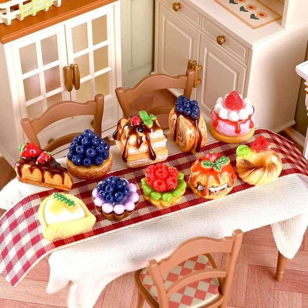 10pcs 1: 12 Miniature Resin Food Cake Doll House Kitchen Decor Playhouse Toys DIY Accessories 26T0106