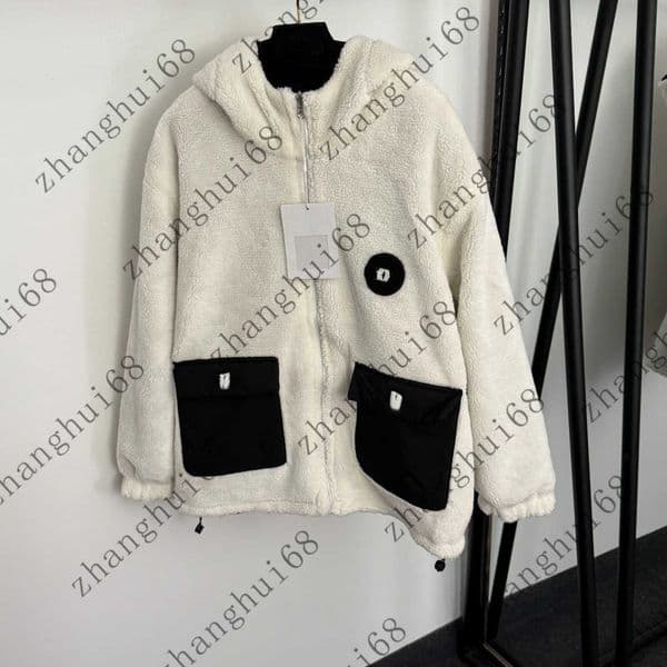 Fashion women jacket short girls outerwear designer women Double sided lambhair inner long sleeved hooded jacket for warmth Lady ropa A393X08N011