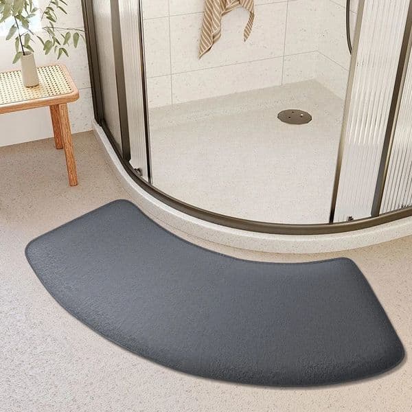 Thickened bathroom absorbent mat curved shower room door toilet foot nonslip entrance 260106
