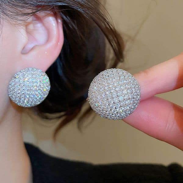 Silver Needle Zircon Round Clips Minimalist Style Unique Niche Trend Versatile Earrings Light Luxury High-end Feel Ear Jewelry