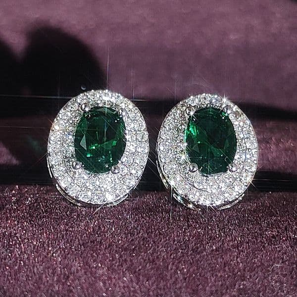 Elegant Emerald-Green Accessories: Oval Shaped Earings + Ring + Bangle for Ladies